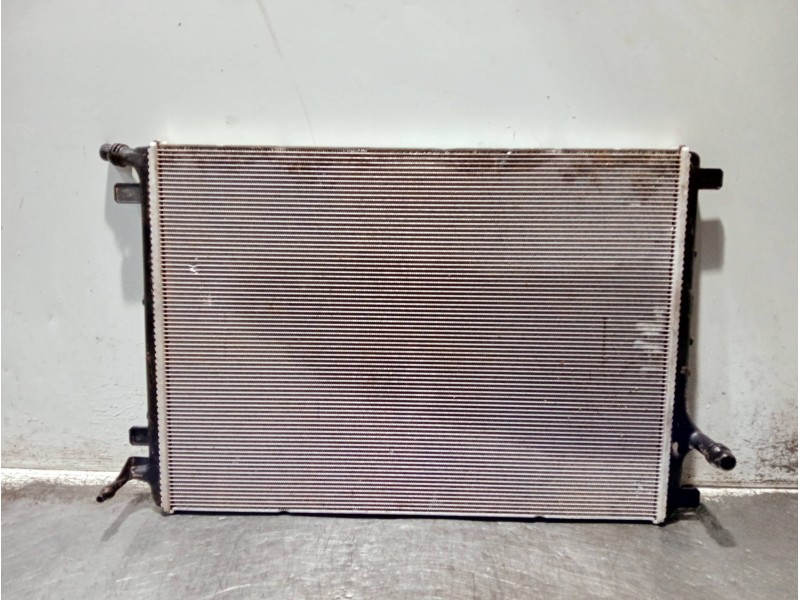 Recambio de radiador agua para mercedes clase c (w206) c 220 d referencia OEM IAM A0995009900  