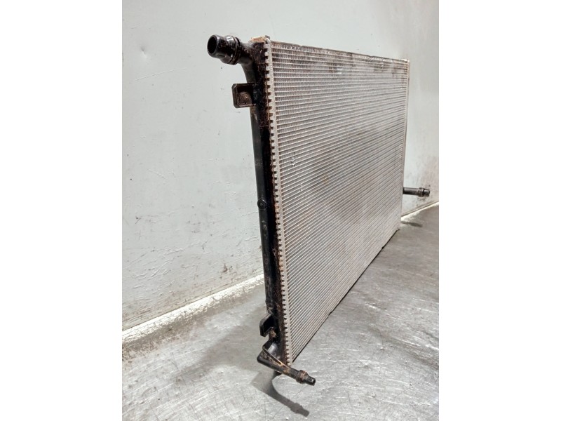 Recambio de radiador agua para mercedes clase c (w206) c 220 d referencia OEM IAM A0995009900  