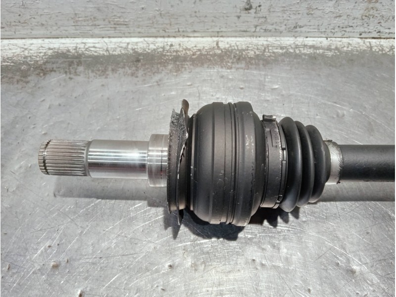 Recambio de transmision trasera izquierda para mercedes clase c (w206) c 220 d referencia OEM IAM A2063506700  