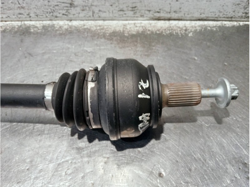 Recambio de transmision trasera izquierda para mercedes clase c (w206) c 220 d referencia OEM IAM A2063506700  