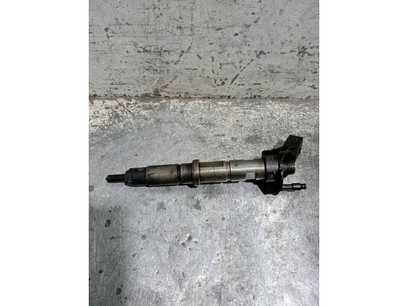 Recambio de inyector para volkswagen crafter combi (2e) referencia OEM IAM 0986435352  BOSCH