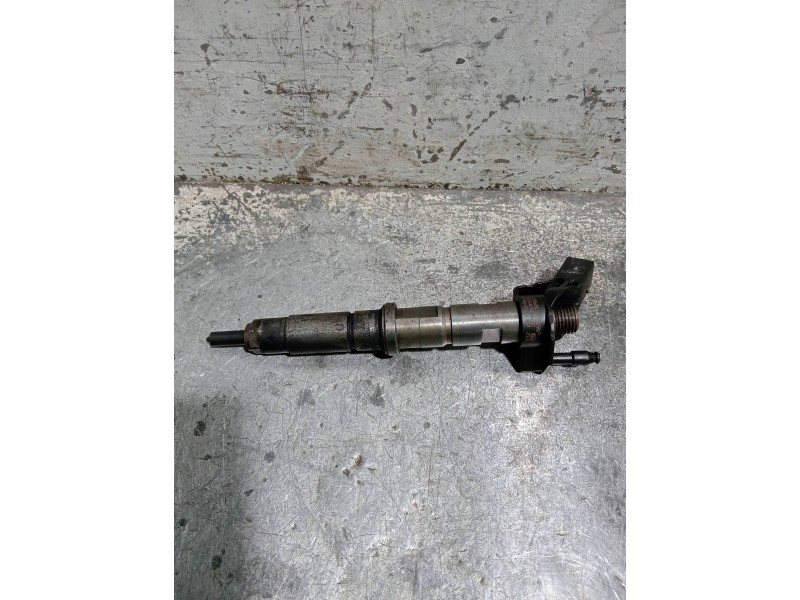 Recambio de inyector para volkswagen crafter combi (2e) referencia OEM IAM 0986435352  BOSCH