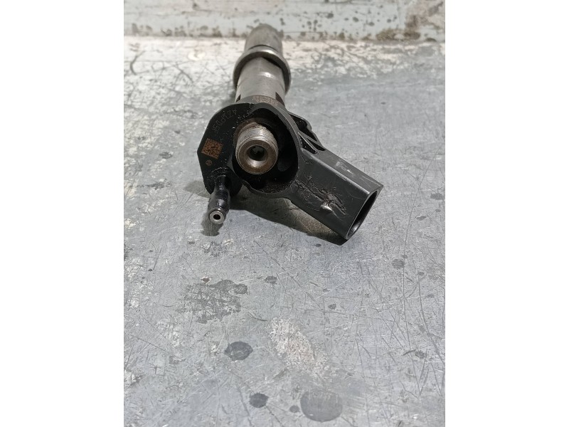 Recambio de inyector para volkswagen crafter combi (2e) referencia OEM IAM 0986435352  BOSCH