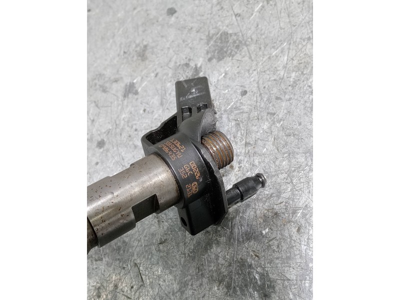 Recambio de inyector para volkswagen crafter combi (2e) referencia OEM IAM 0986435352  BOSCH