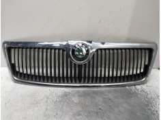 Recambio de rejilla delantera para skoda octavia berlina (1z3) referencia OEM IAM 1Z0853668 11319300 