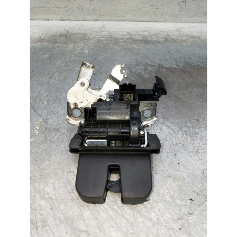 Recambio de motor cierre centralizado porton para cupra formentor referencia OEM IAM 5F082750510S 082135 5P