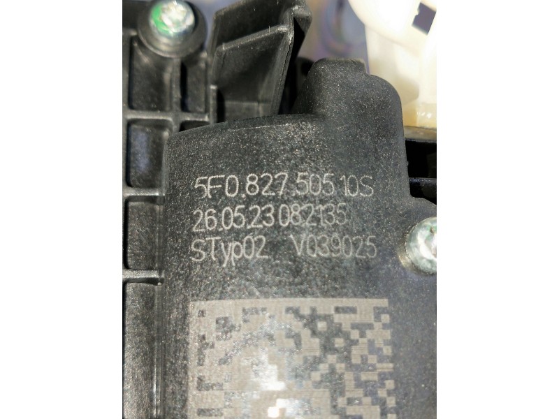 Recambio de motor cierre centralizado porton para cupra formentor referencia OEM IAM 5F082750510S 082135 5P
