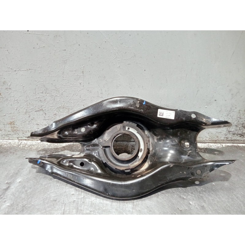Recambio de brazo suspension inferior trasero derecho para mercedes clase c (w206) c 220 d referencia OEM IAM A2063520100  