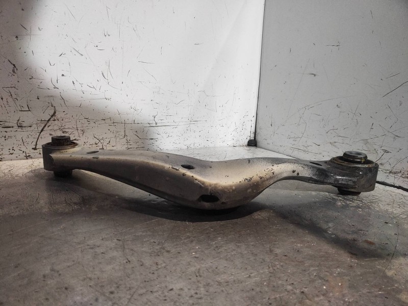 Recambio de brazo suspension superior trasero derecho para opel insignia sports tourer selective referencia OEM IAM   