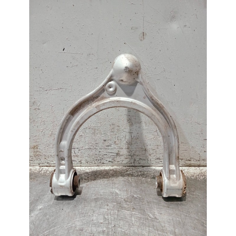 Recambio de brazo suspension superior delantero derecho para mercedes clase c (w206) c 220 d referencia OEM IAM 2063302200  