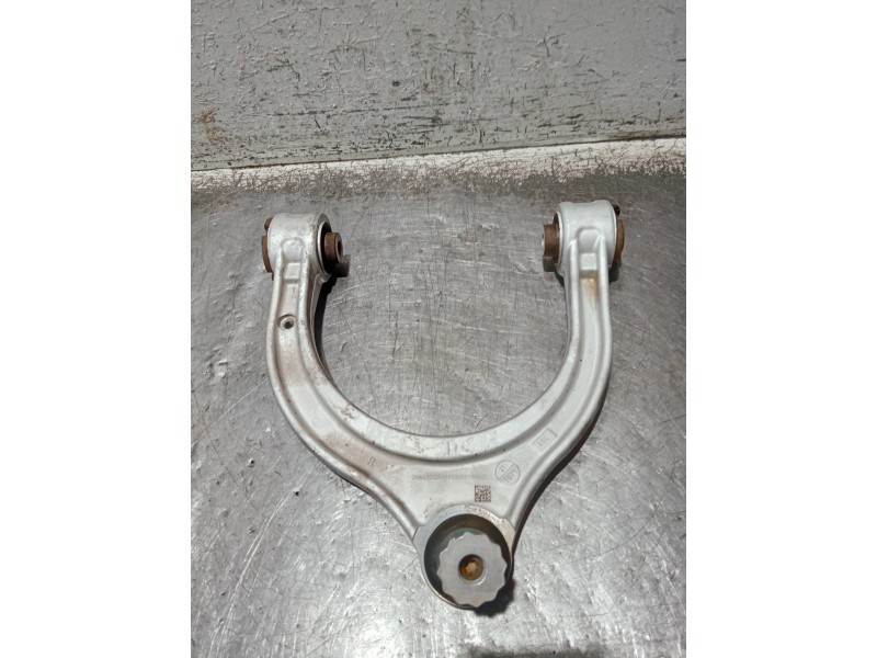 Recambio de brazo suspension superior delantero derecho para mercedes clase c (w206) c 220 d referencia OEM IAM 2063302200  