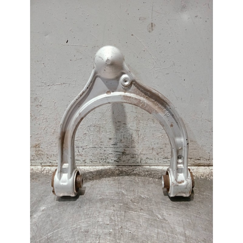 Recambio de brazo suspension superior delantero izquierdo para mercedes clase c (w206) c 220 d referencia OEM IAM 2063302100  