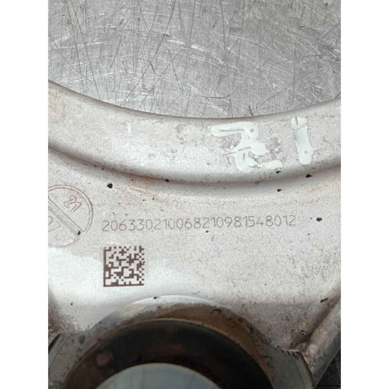 Recambio de brazo suspension superior delantero izquierdo para mercedes clase c (w206) c 220 d referencia OEM IAM 2063302100  