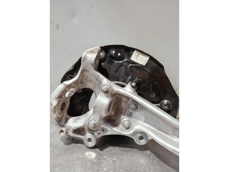 Recambio de mangueta delantera derecha para mercedes clase c (w206) c 220 d referencia OEM IAM R2060200  