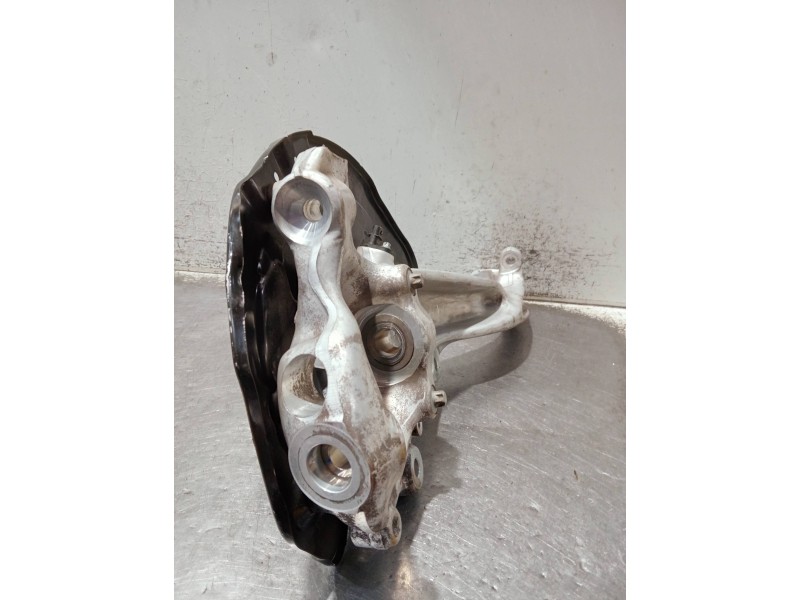 Recambio de mangueta delantera derecha para mercedes clase c (w206) c 220 d referencia OEM IAM R2060200  