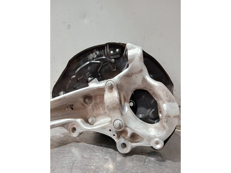 Recambio de mangueta delantera izquierda para mercedes clase c (w206) c 220 d referencia OEM IAM R2060100  