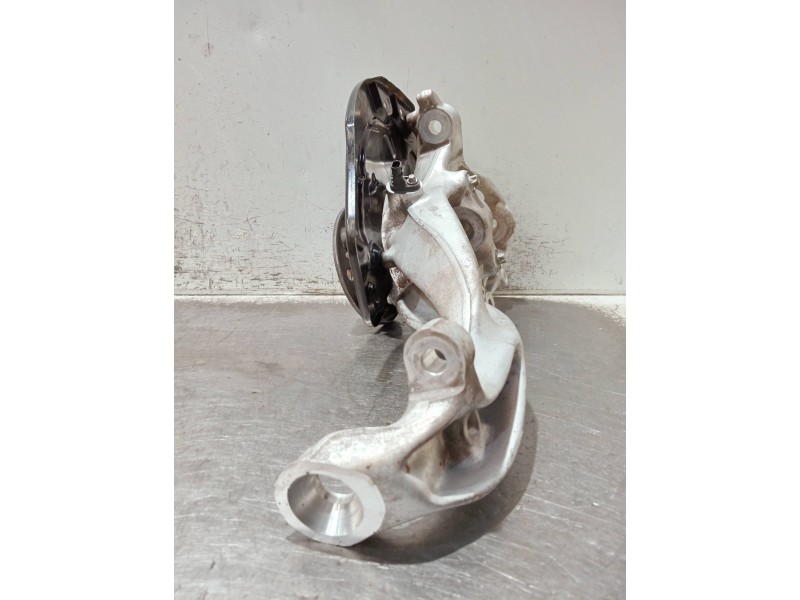 Recambio de mangueta delantera izquierda para mercedes clase c (w206) c 220 d referencia OEM IAM R2060100  