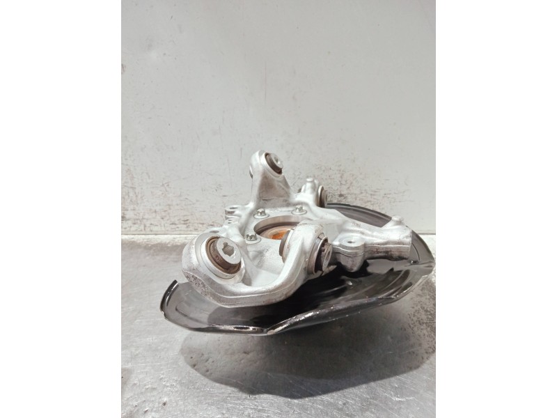 Recambio de mangueta trasera derecha para mercedes clase c (w206) c 220 d referencia OEM IAM A2063570200  