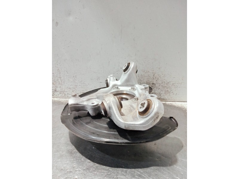 Recambio de mangueta trasera izquierda para mercedes clase c (w206) c 220 d referencia OEM IAM A2063570100  