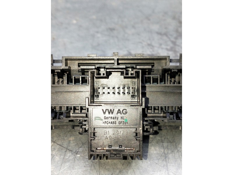 Recambio de freno de mano electrico para cupra formentor referencia OEM IAM 5FA927225  