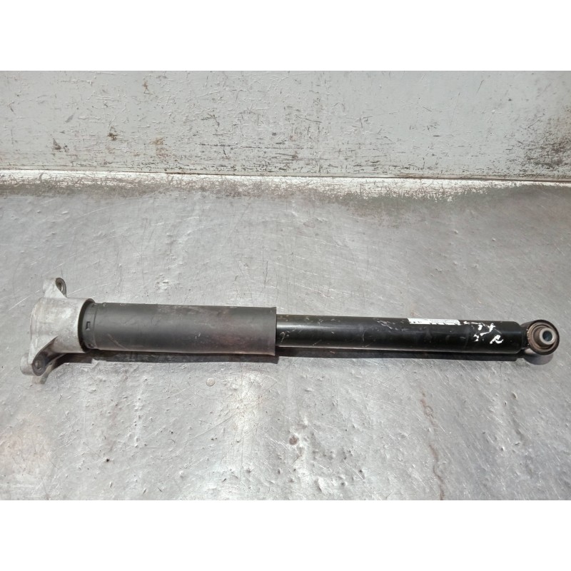 Recambio de amortiguador trasero derecho para mercedes clase c (w206) c 220 d referencia OEM IAM A2063204903  