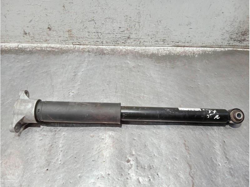 Recambio de amortiguador trasero derecho para mercedes clase c (w206) c 220 d referencia OEM IAM A2063204903  