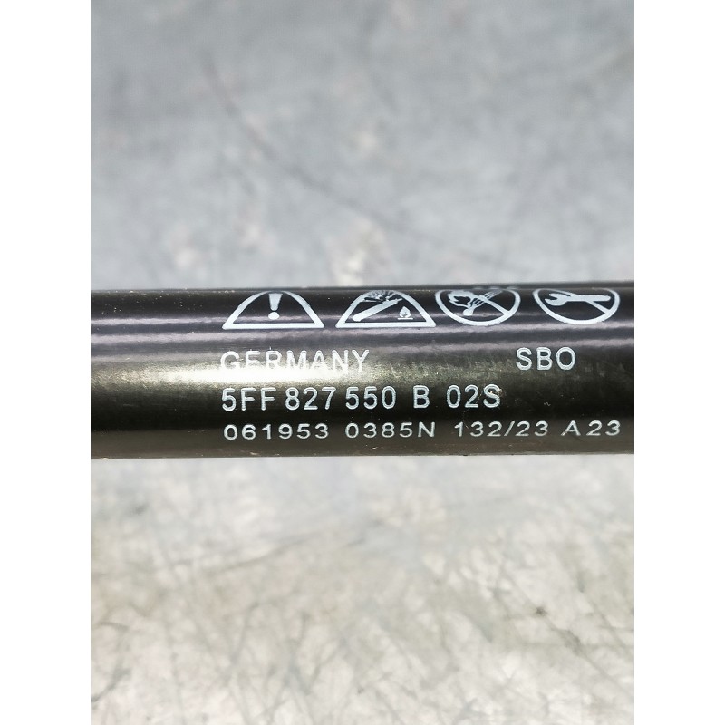 Recambio de amortiguadores maletero / porton para cupra formentor referencia OEM IAM 5FF827550B  