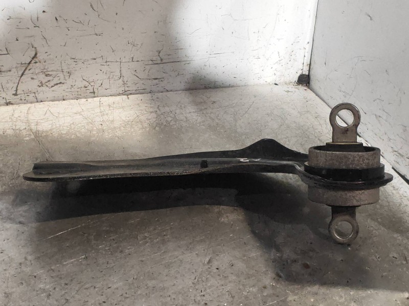 Recambio de brazo suspension superior trasero izquierdo para opel insignia sports tourer selective referencia OEM IAM   