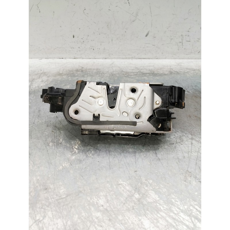 Recambio de motor cierre centralizado delantero izquierdo para cupra formentor referencia OEM IAM B5ETB837015E  