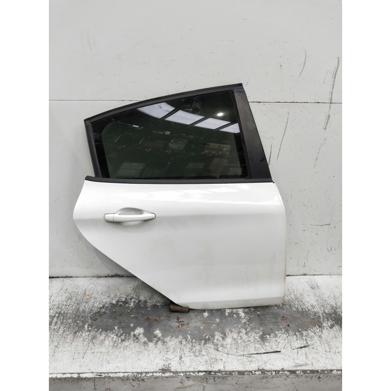 Recambio de puerta trasera derecha para peugeot 208 referencia OEM IAM   5P
