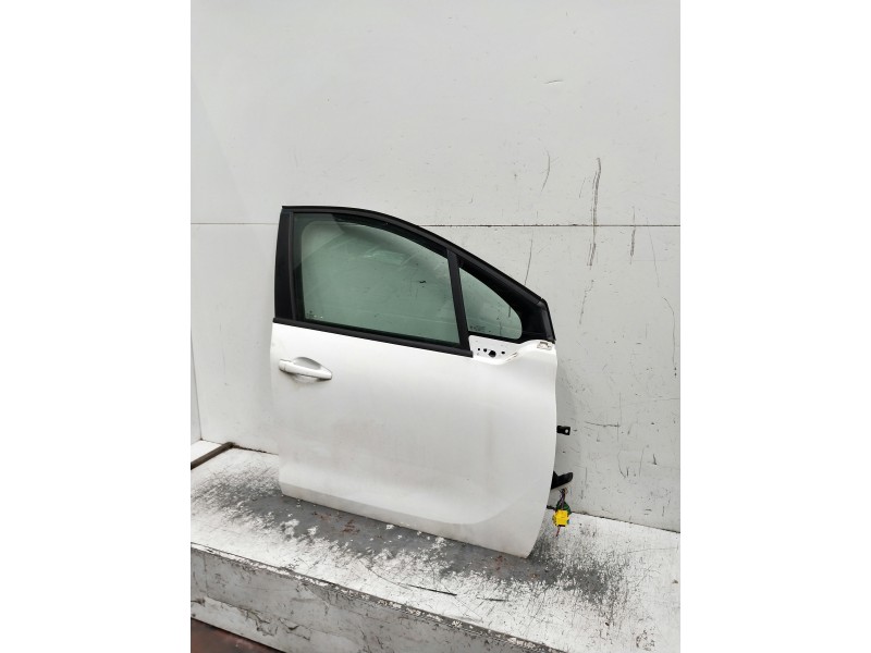 Recambio de puerta delantera derecha para peugeot 208 referencia OEM IAM   5P