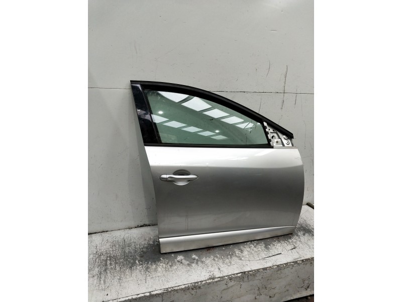 Recambio de puerta delantera derecha para renault megane iii berlina 5 p referencia OEM IAM   5P