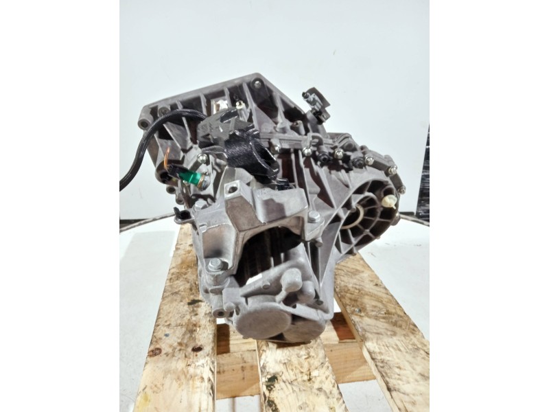 Recambio de caja cambios para renault megane iii berlina 5 p referencia OEM IAM TL4068 S011529 6V