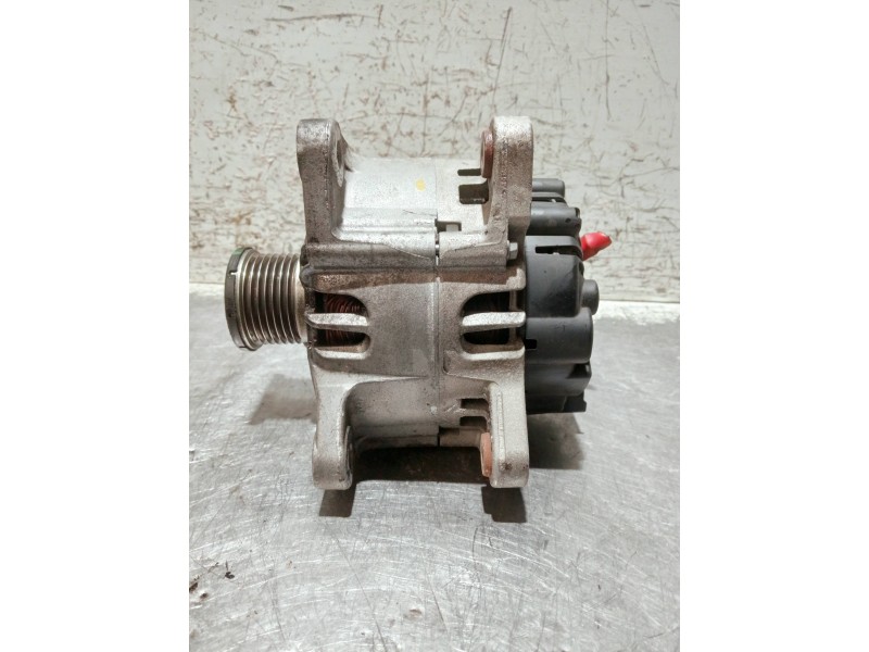 Recambio de alternador para renault megane iii berlina 5 p referencia OEM IAM 8200849752C 2606154D TG12C077