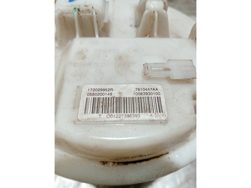 Recambio de bomba combustible para renault megane iii berlina 5 p referencia OEM IAM 172029952R 7610447AA 0580200148