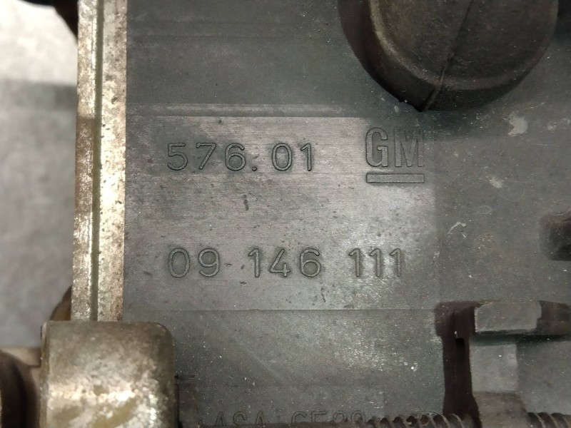 Recambio de faro antiniebla izquierdo para opel omega b executive berlina referencia OEM IAM 09146111  