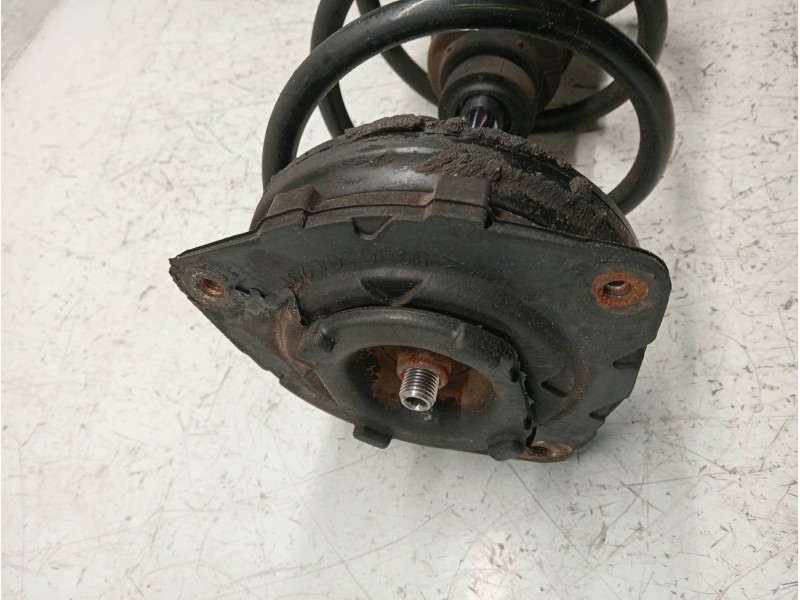 Recambio de amortiguador delantero derecho para renault clio iii referencia OEM IAM 614024JP  