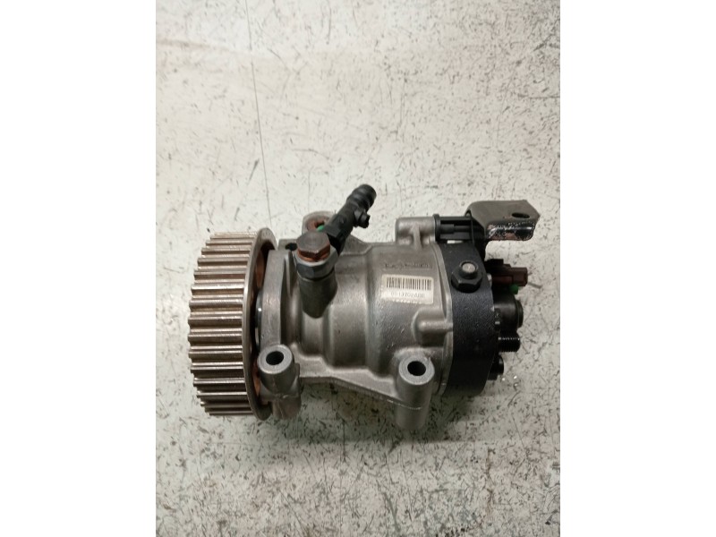 Recambio de bomba inyeccion para renault clio iii referencia OEM IAM 001302ABE  