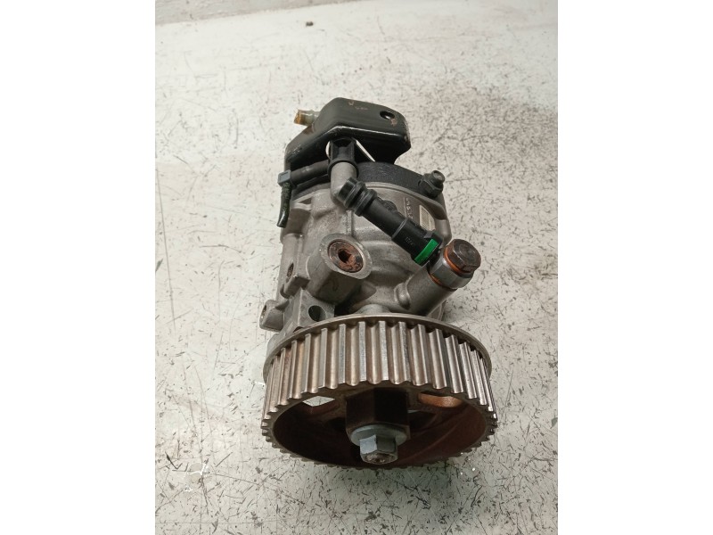 Recambio de bomba inyeccion para renault clio iii referencia OEM IAM 001302ABE  