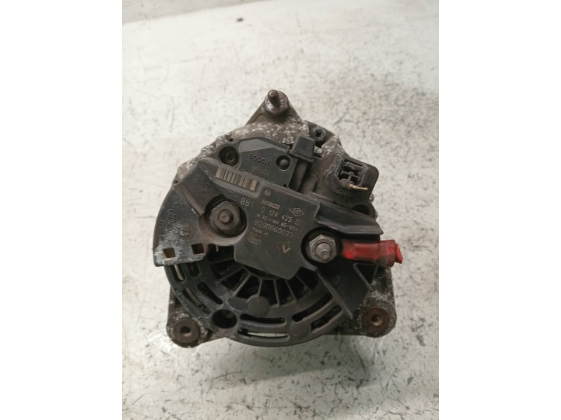 Recambio de alternador para renault clio iii referencia OEM IAM 0124425071  