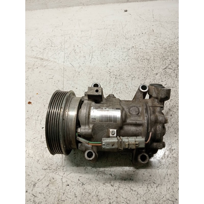 Recambio de compresor aire acondicionado para renault clio iii referencia OEM IAM SD6V121900  