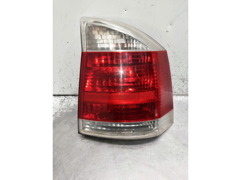 Recambio de piloto trasero derecho para opel vectra c berlina referencia OEM IAM   