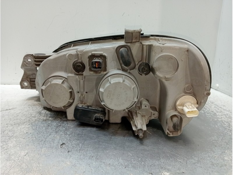 Recambio de faro derecho para kia carnival ii referencia OEM IAM   