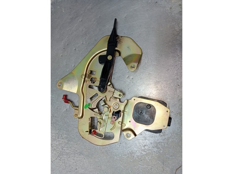 Recambio de motor cierre centralizado trasero izquierdo para kia carnival ii referencia OEM IAM   