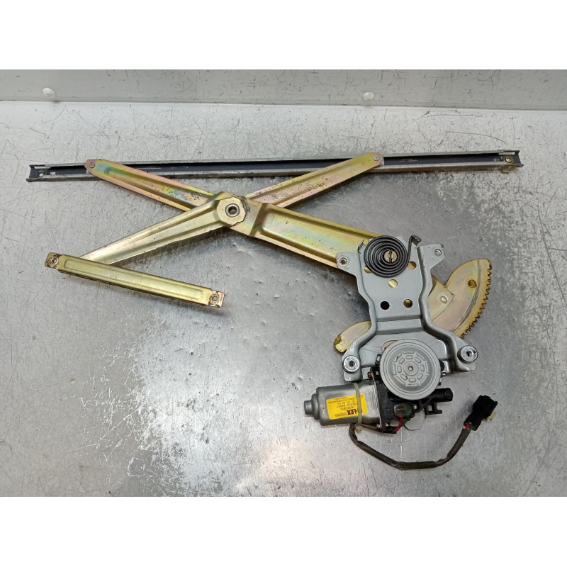 Recambio de motor elevalunas delantero derecho para kia carnival ii referencia OEM IAM OK5525856Y  