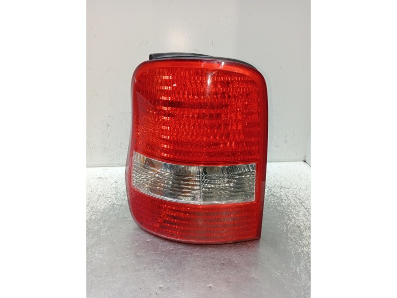 Recambio de piloto trasero izquierdo para kia carnival ii referencia OEM IAM   