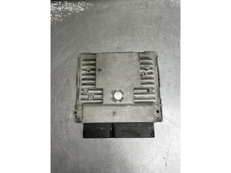 Recambio de centralita motor uce para audi a1 (8x) ambition referencia OEM IAM 5WP44795 03F906070CA 