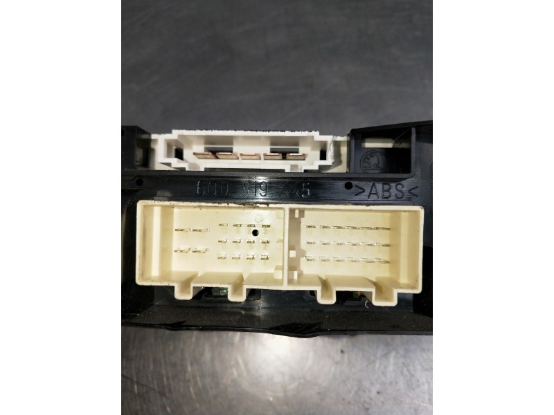 Recambio de mando calefaccion / aire acondicionado para audi a1 (8x) ambition referencia OEM IAM 8X0820045  