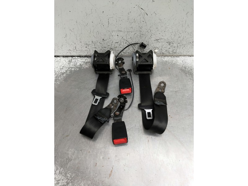 Recambio de juego cinturones trasero para audi a1 (8x) ambition referencia OEM IAM 8X0857805  3P