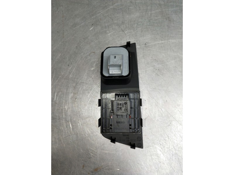 Recambio de mando elevalunas delantero izquierdo para audi a1 (8x) ambition referencia OEM IAM 8X1959521A  3P